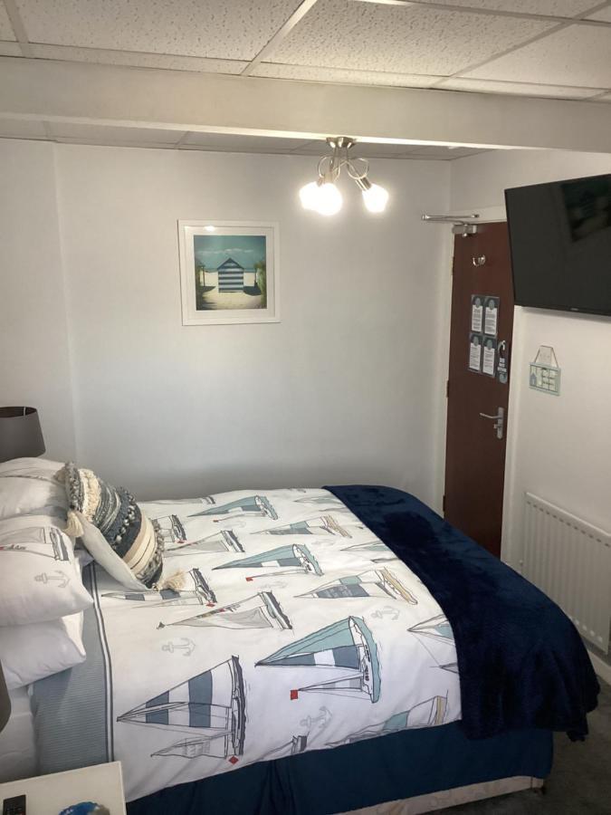 By The Seaside Bed & Breakfast *