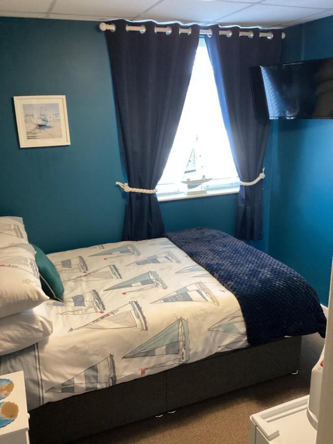 By The Seaside Bed & Breakfast *