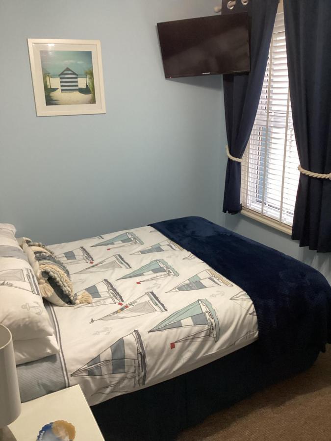 By The Seaside Bed & Breakfast *