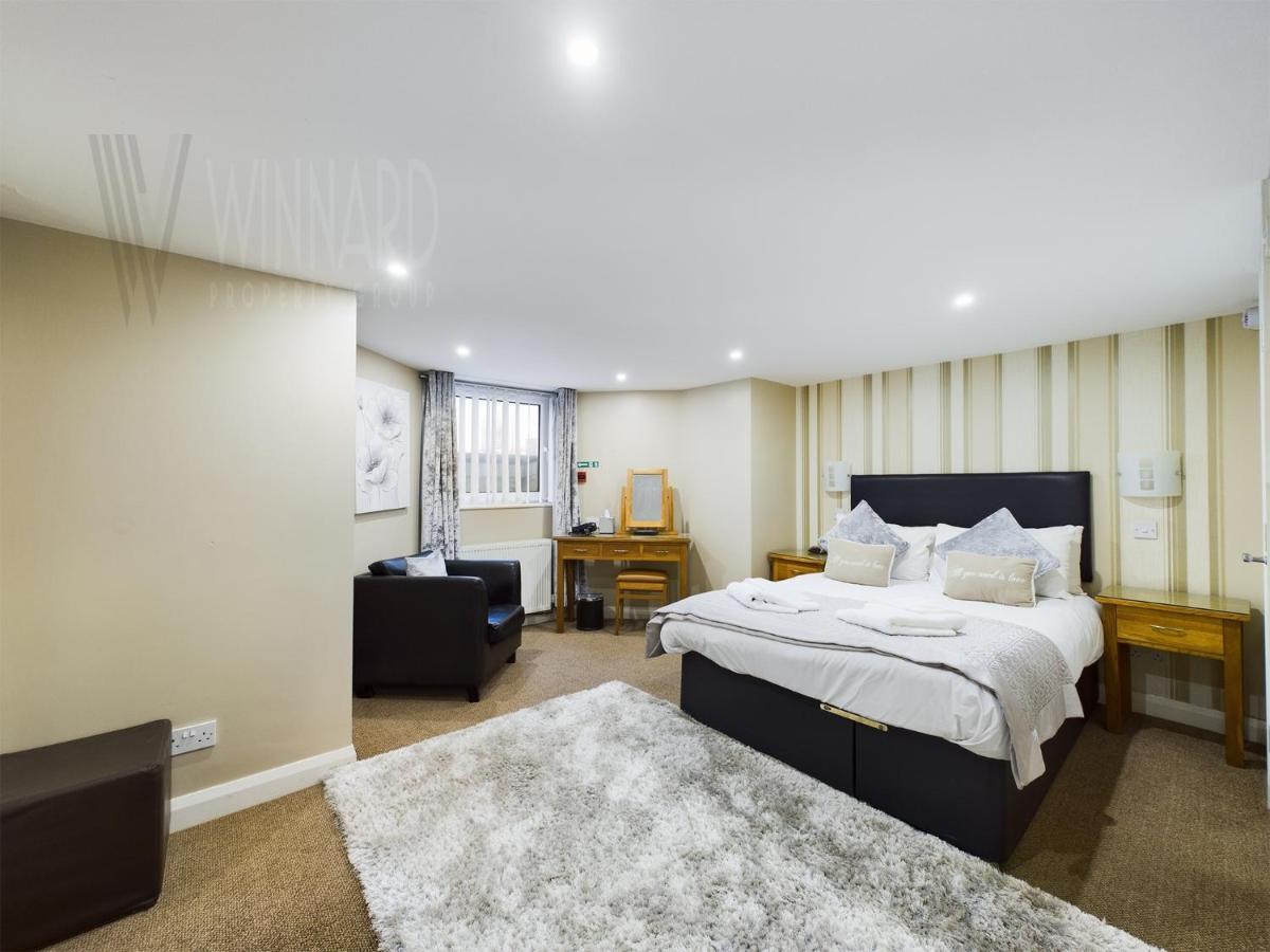 The House, Luxury Apartment *