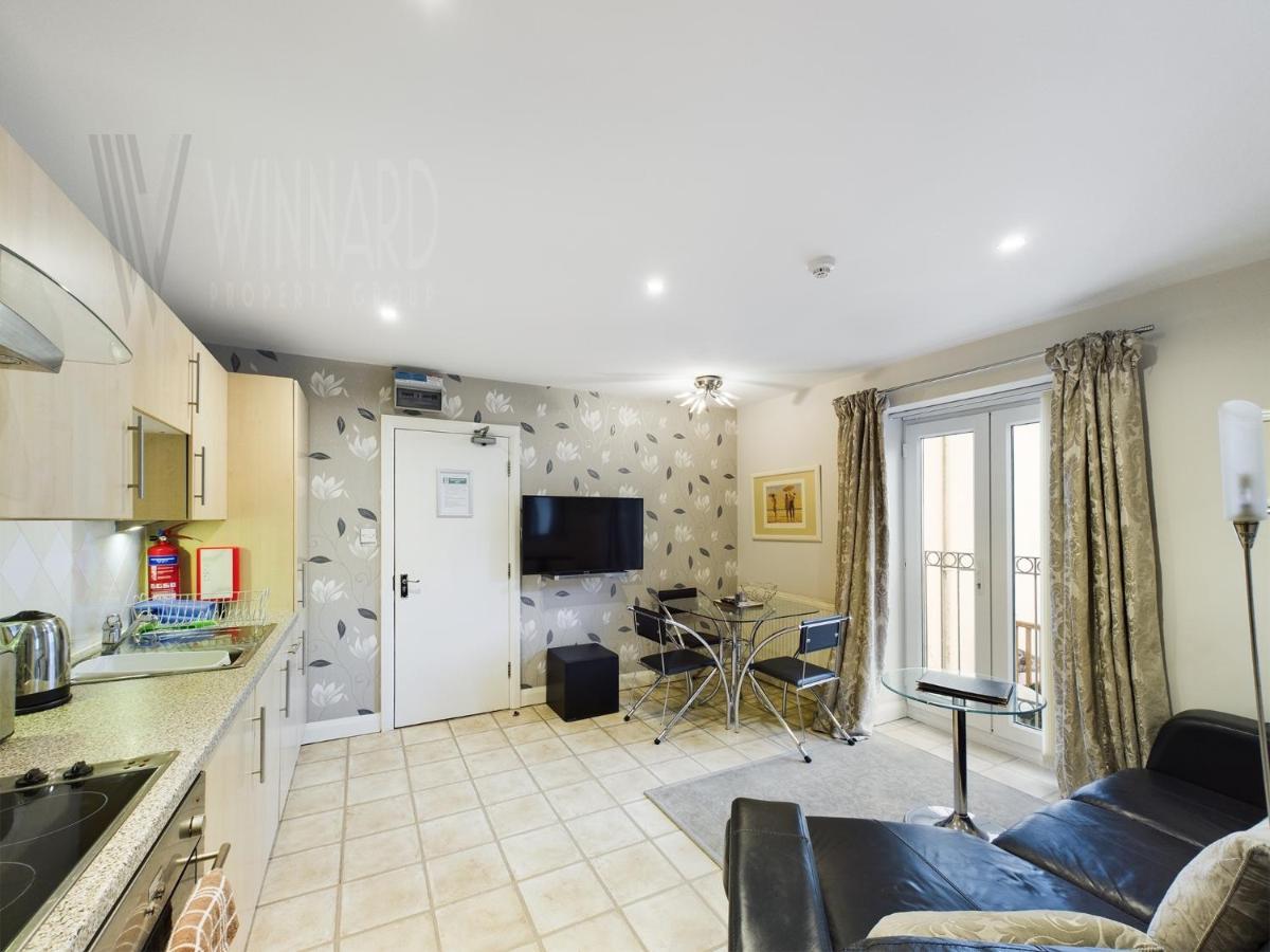 The House, Luxury
