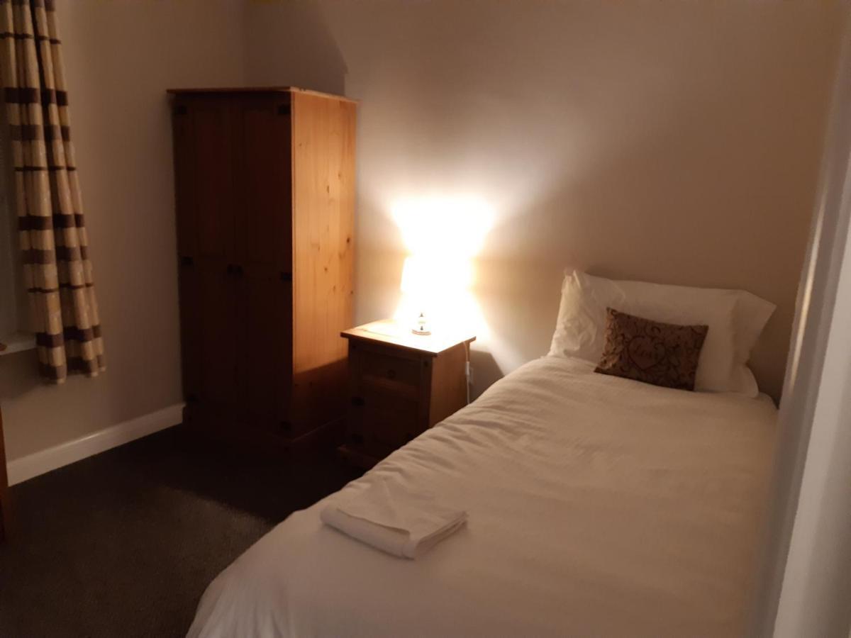 Abode - Caxton