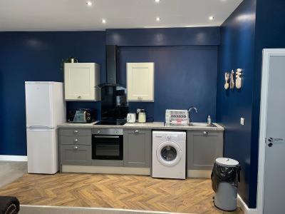 My Perfect Place & -some With Hot Tub- Free Parking Apartment *