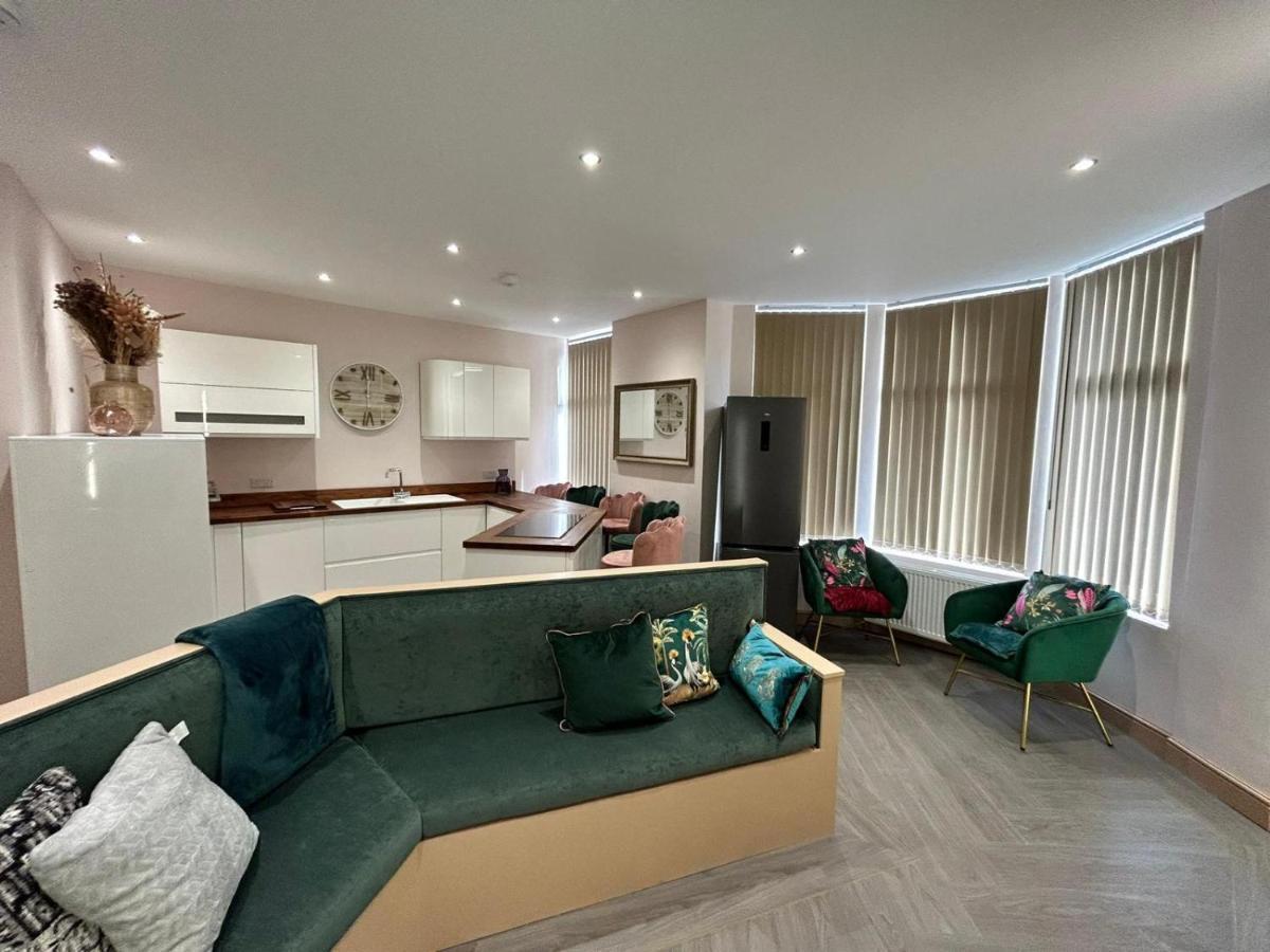 Apartment Strawberry Fields By Sasco