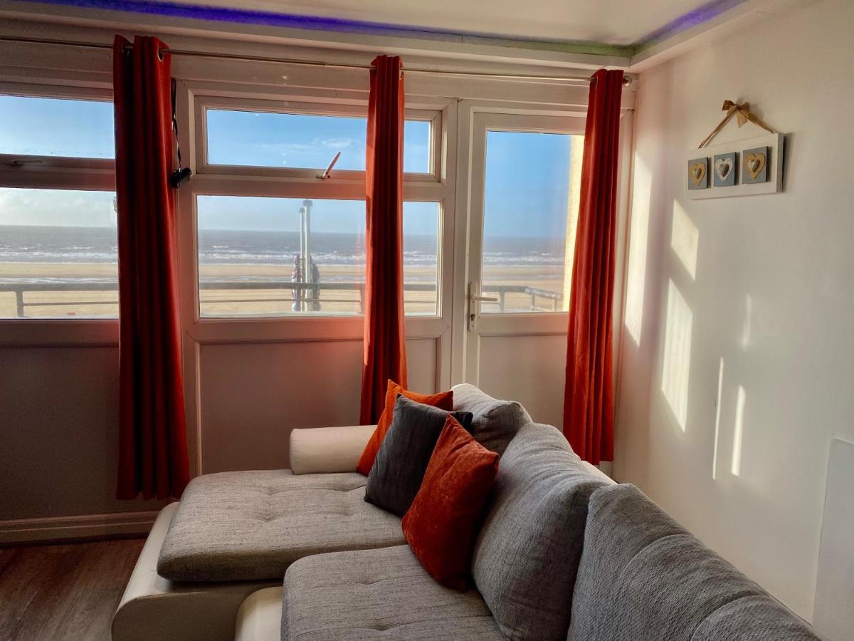 Kennedy House By Service Apartment
