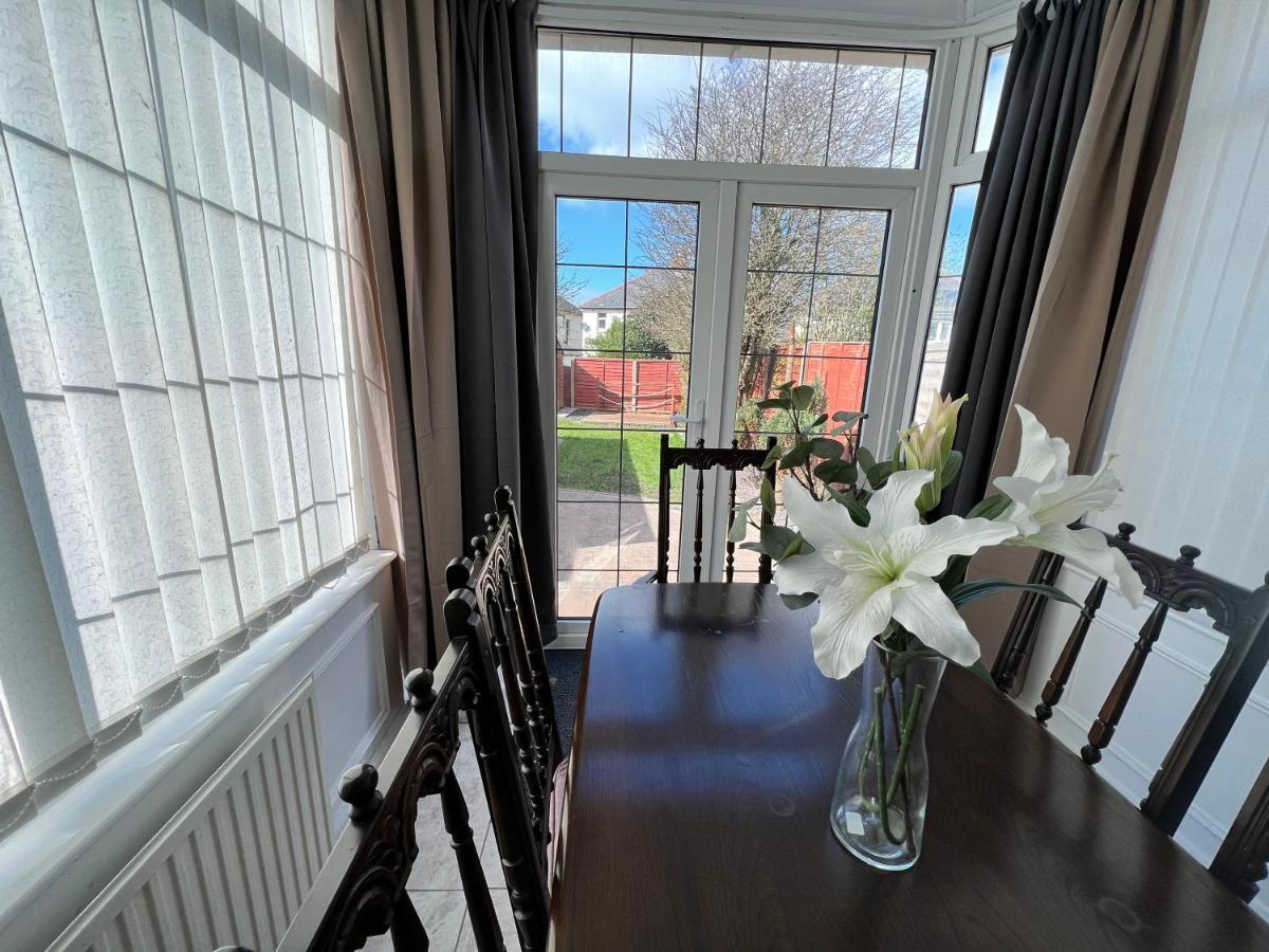Holiday home Cosy Family Get-away 4 Bedrooms 7 Beds 2 Bathrooms Blackpool