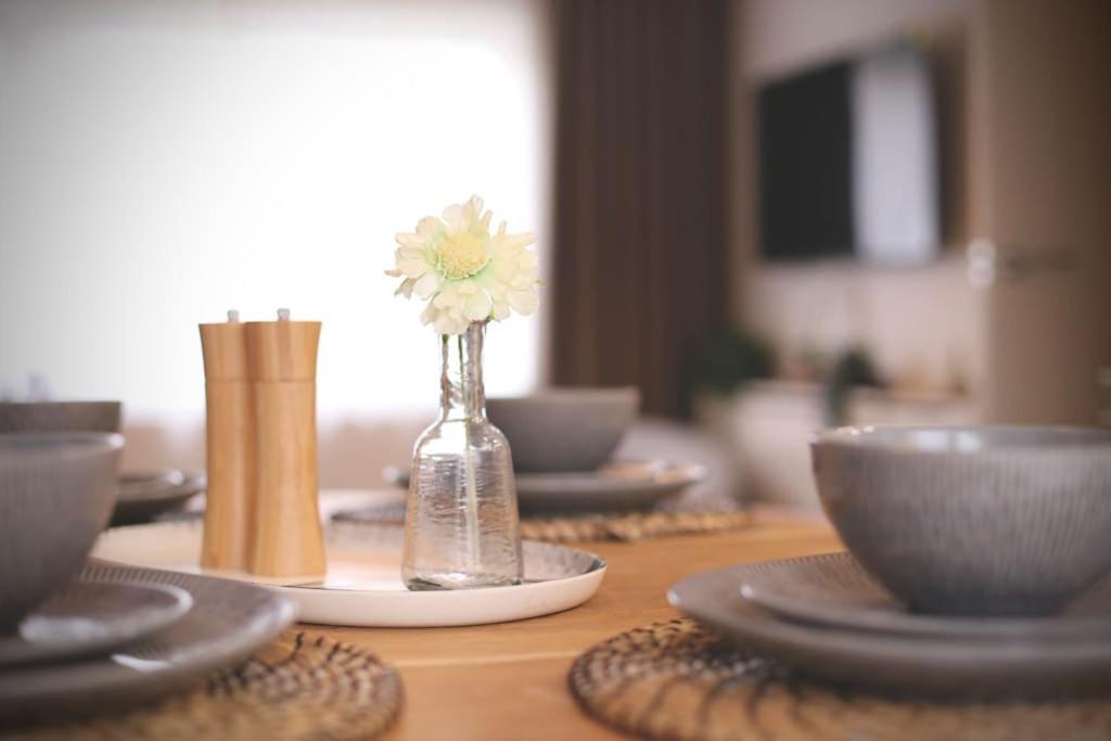 Holiday home Xxbrand Newxx Sleeps 8, Stylish Japandi House