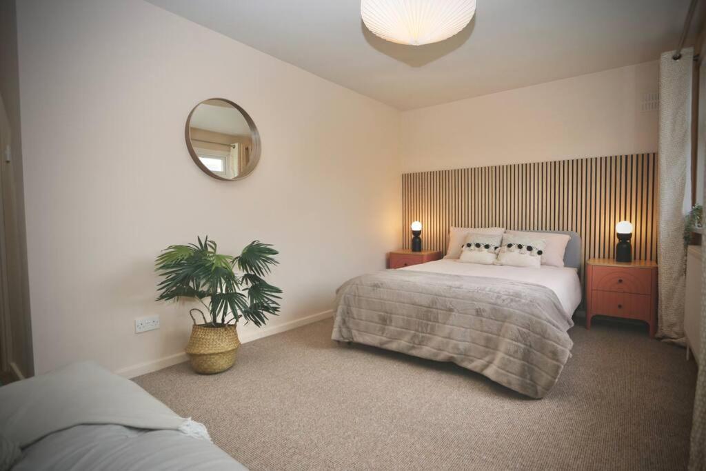 Xxbrand Newxx Sleeps 8, Stylish Japandi House