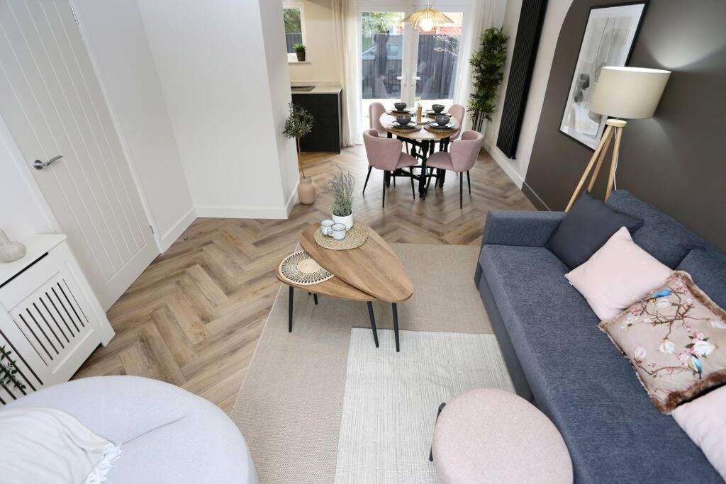 Xxbrand Newxx Sleeps 8, Stylish Japandi House