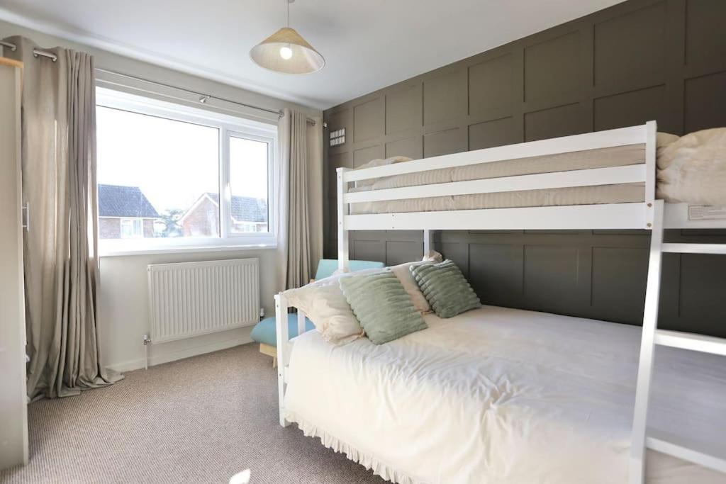 Xxbrand Newxx Sleeps 8, Stylish Japandi House * Blackpool
