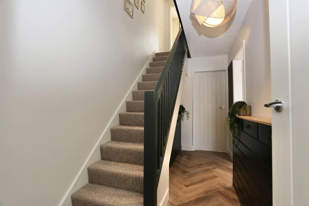 Holiday home Xxbrand Newxx Sleeps 8, Stylish Japandi House *