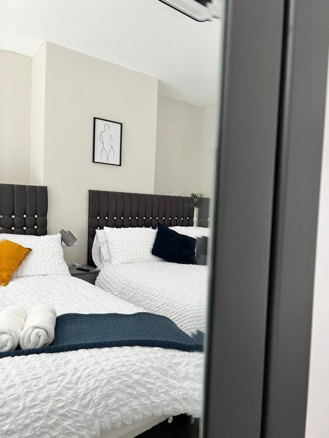 Cosy Family Get-away 4 Bedrooms 7 Beds 2 Bathrooms * Blackpool