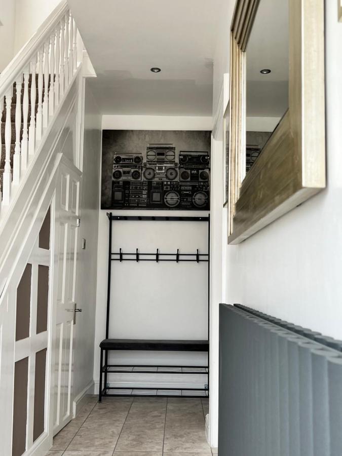 Holiday home Cosy Family Get-away 4 Bedrooms 7 Beds 2 Bathrooms *