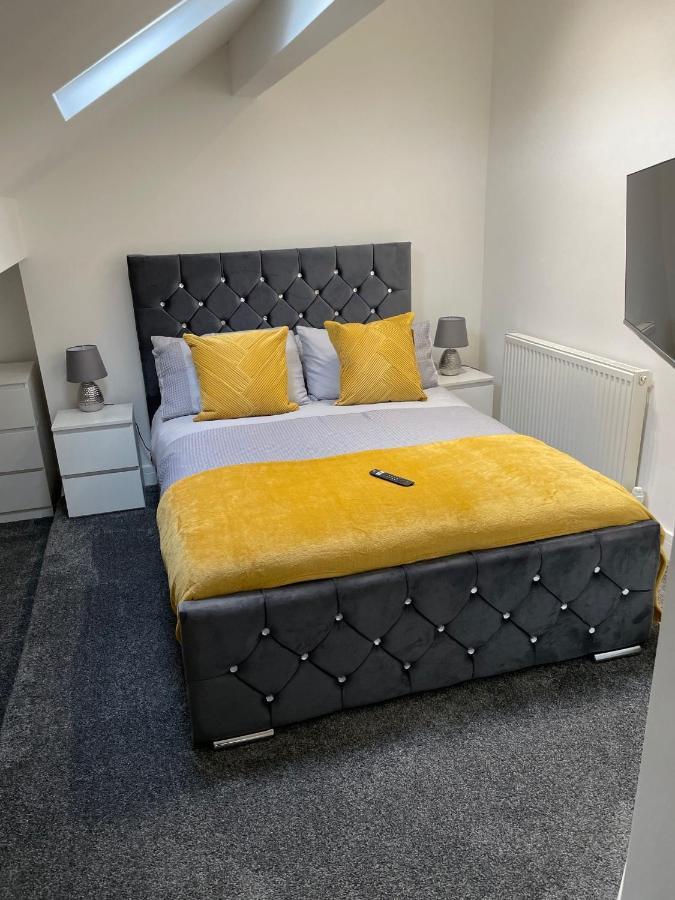 Newly Refurbished Clarendon Apartments, Free Wifi, Parking Blackpool