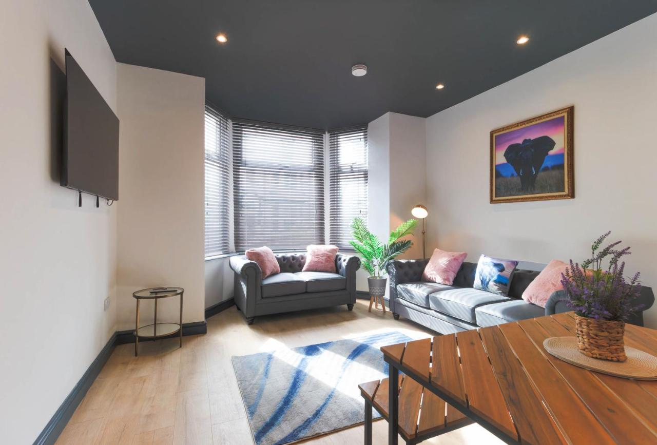 No 10 Apartment Blackpool
