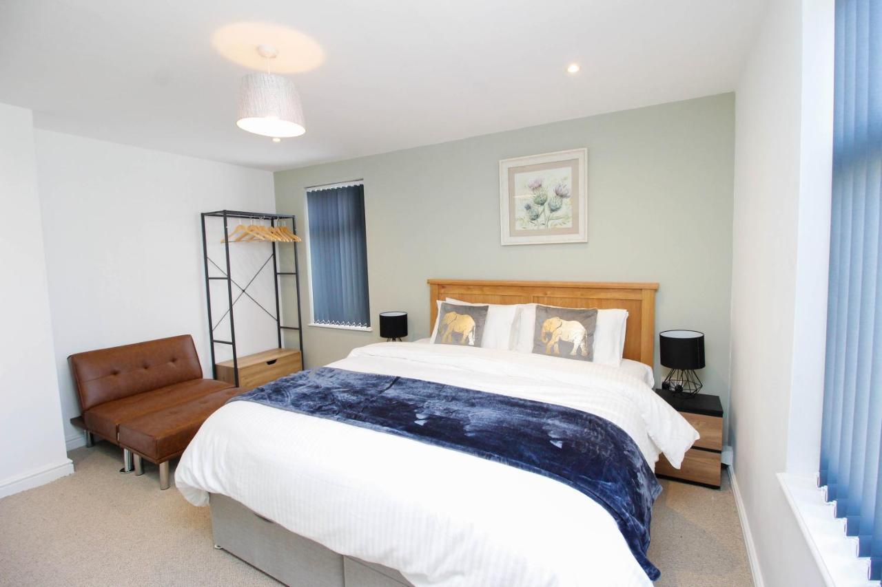 Apartment No 10 *
