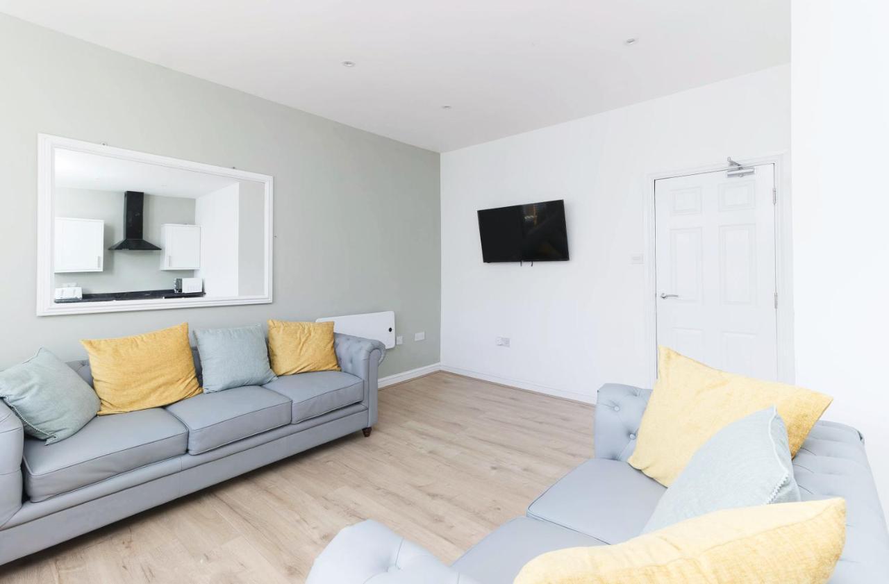 No 10 Apartment