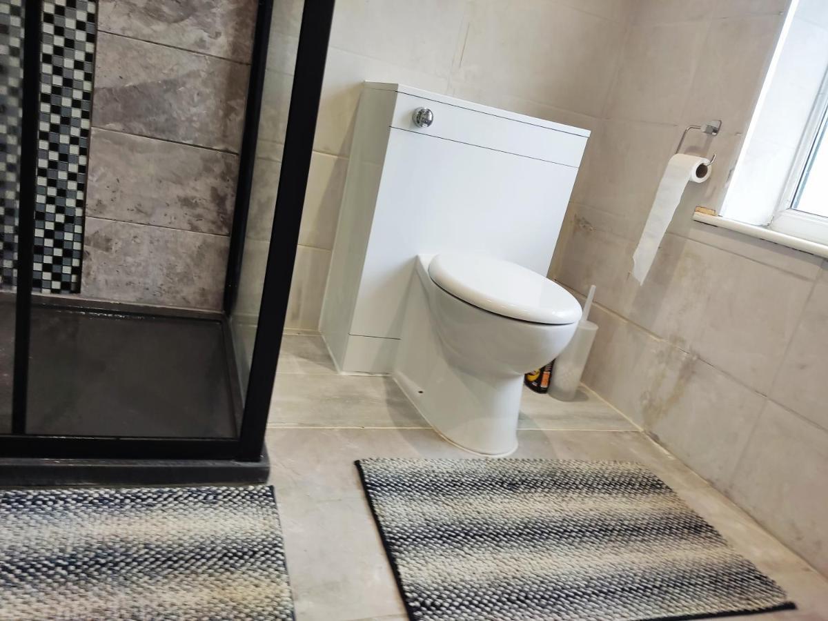 Apartment Cheerful 2-bedroom With Off Street Parking Blackpool