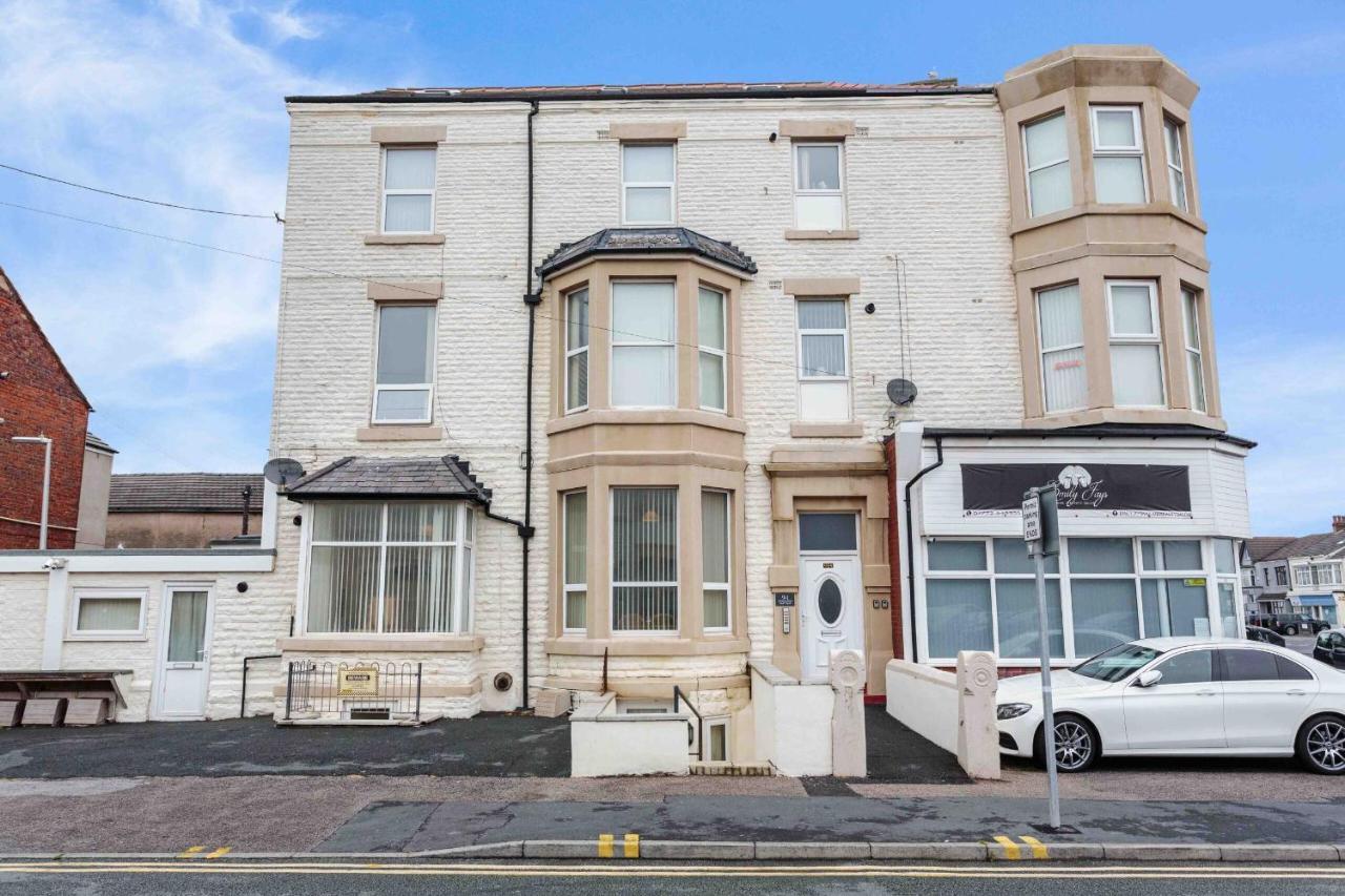 Cherry Property - Grapefruit Blackpool