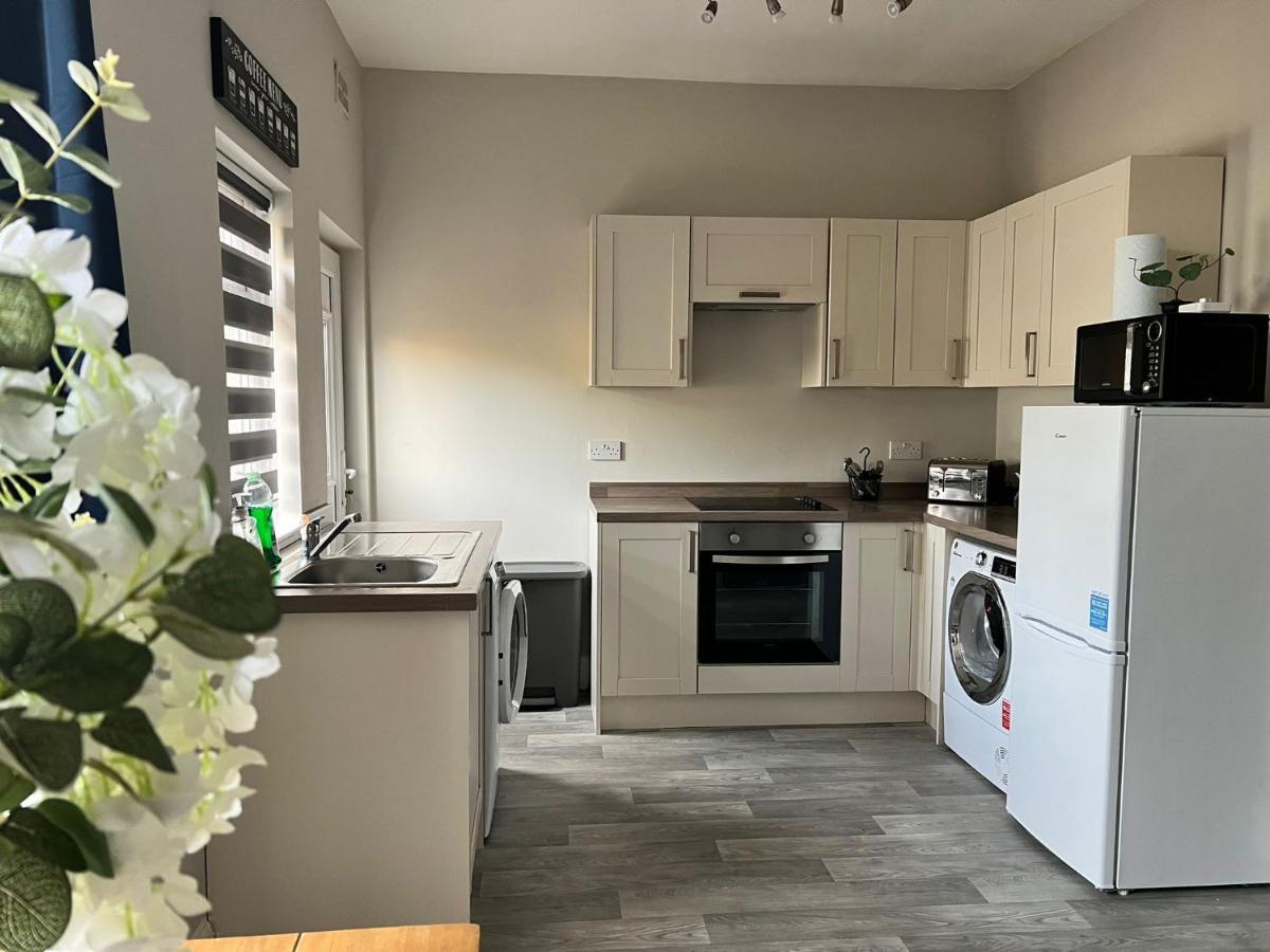 Kim Family Holiday Get-away 4 Bedrooms 2 Baths *