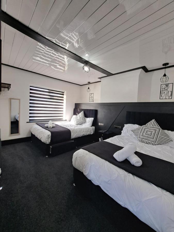 Family With Hot Tub , Family Groups Only Holiday home *