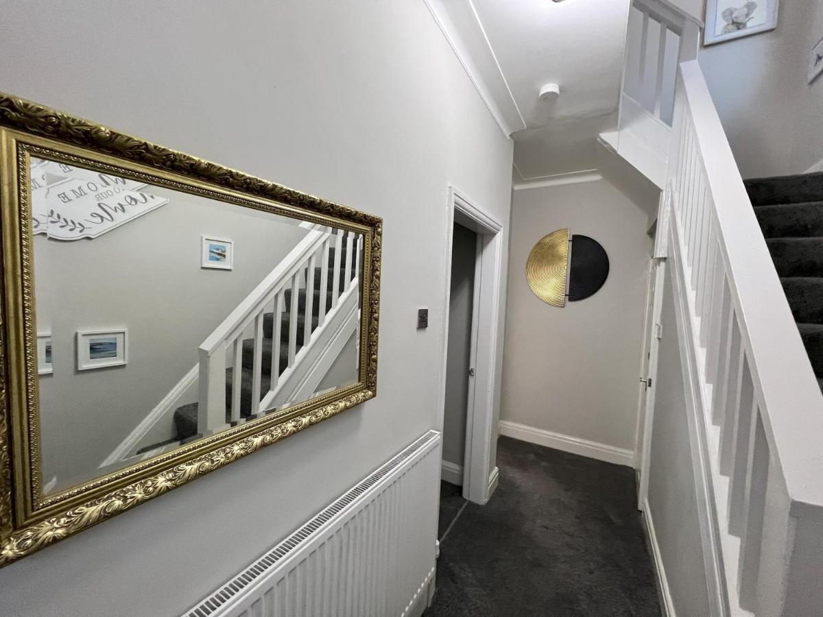 Kim Family Holiday Get-away 4 Bedrooms 2 Baths Holiday home *