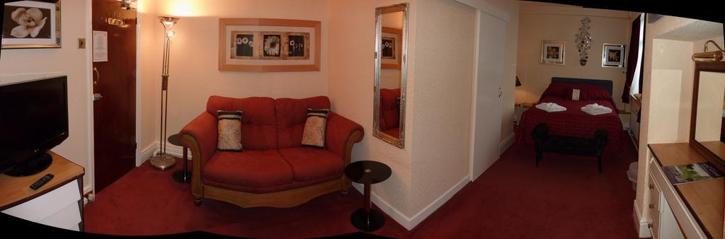 The Regal 2* Blackpool