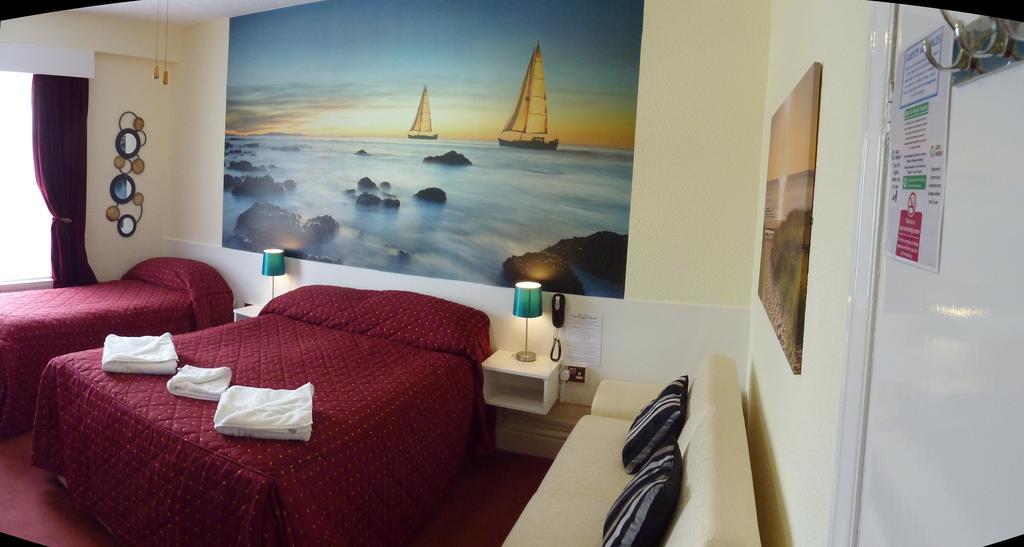 The Regal Hotel 2*