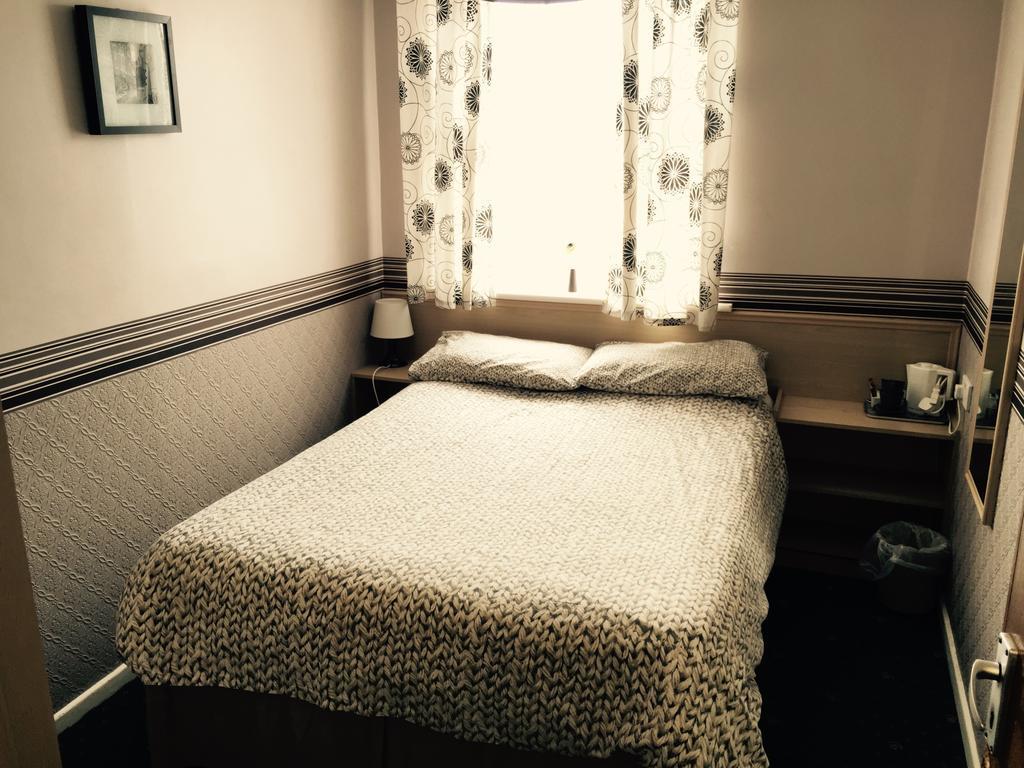 West Vale Bed & Breakfast Blackpool
