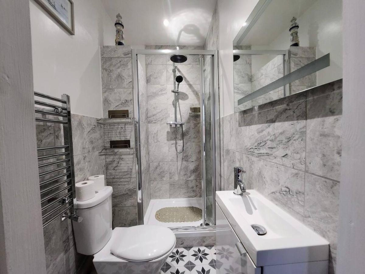 Holiday home Immaculate 2-bed House In