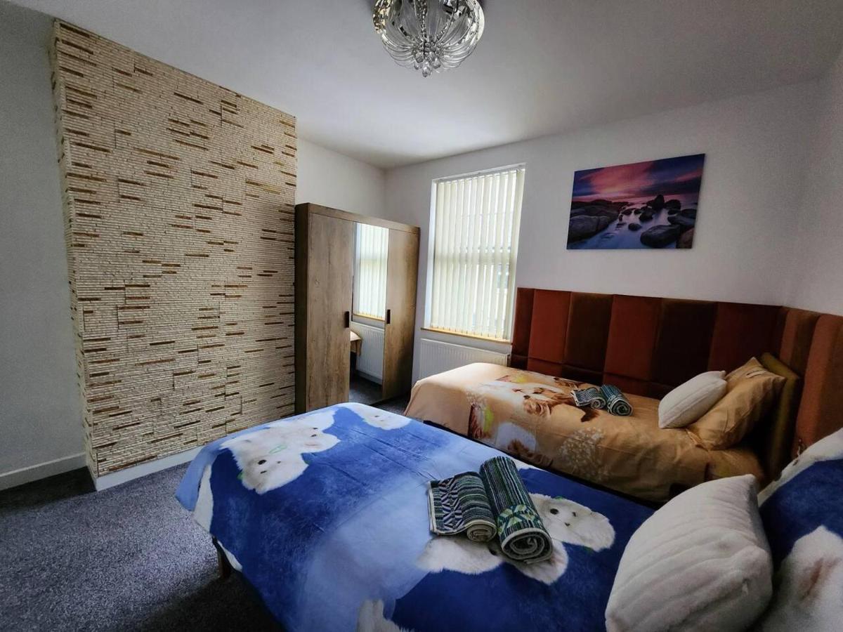 Immaculate 2-bed House In *