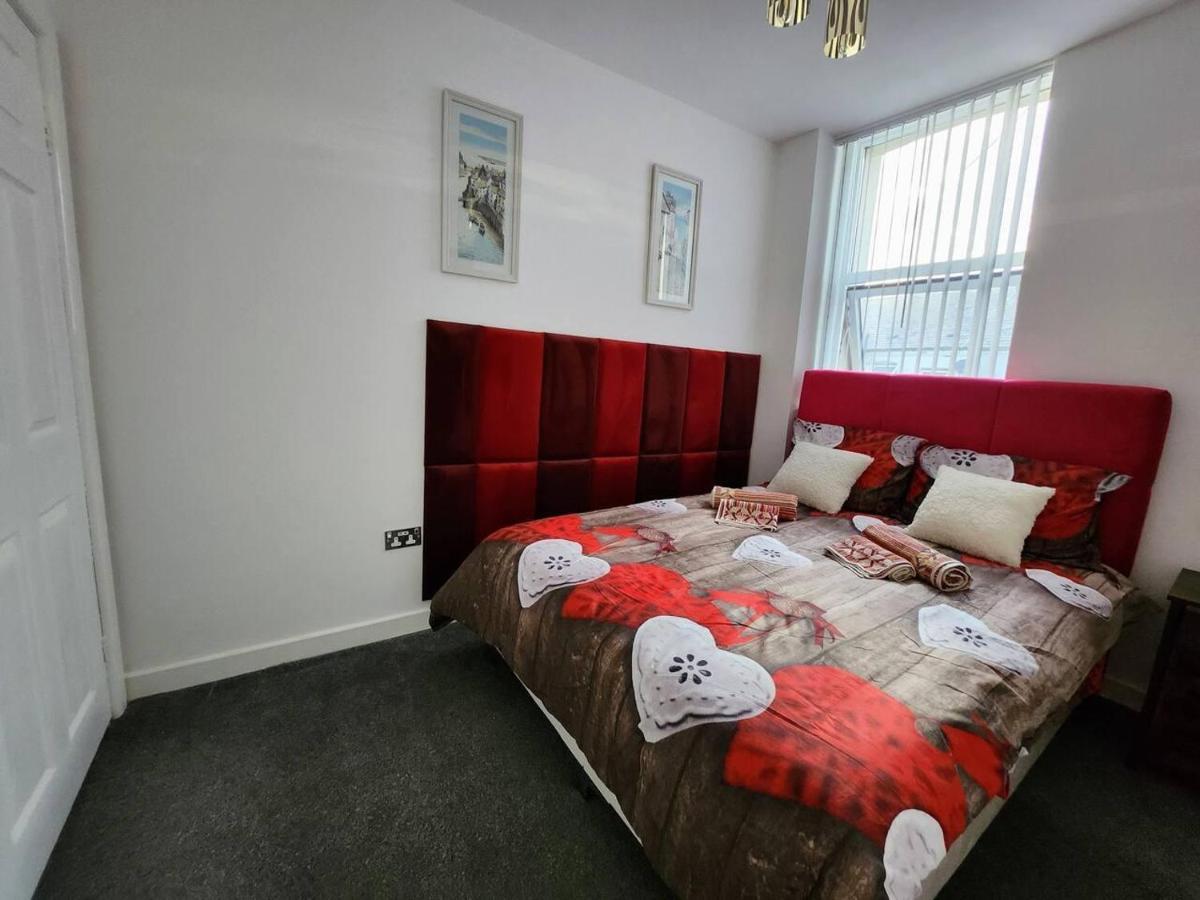 Immaculate 2-bed House In * Blackpool