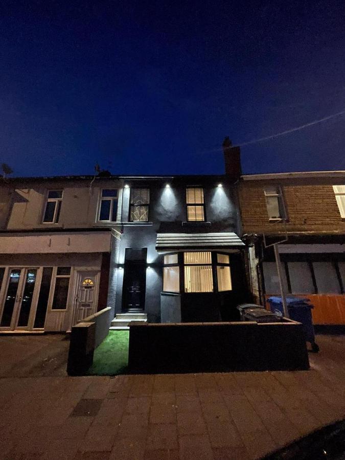 Lovely 2-bed In Secret House * Blackpool