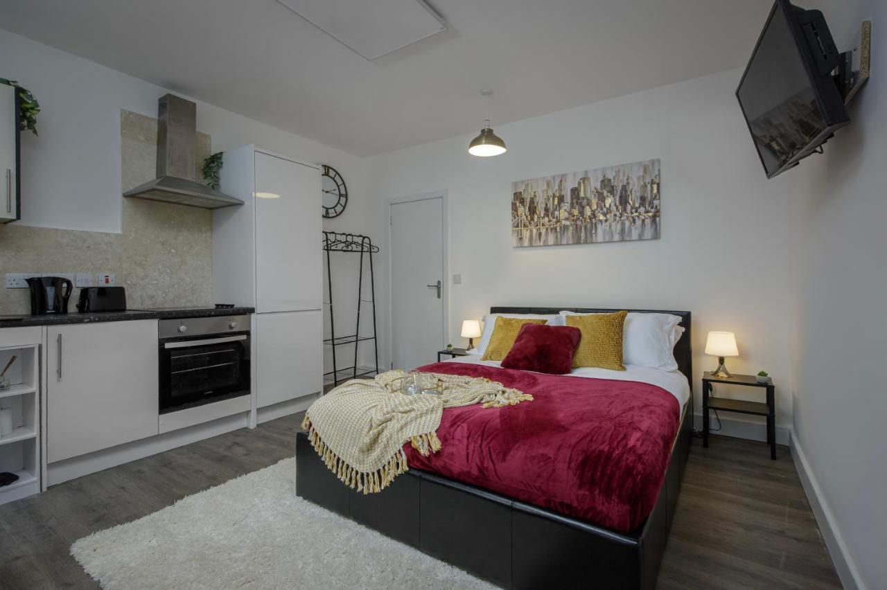 King Sized Luxury - Stylish Flat Blackpool