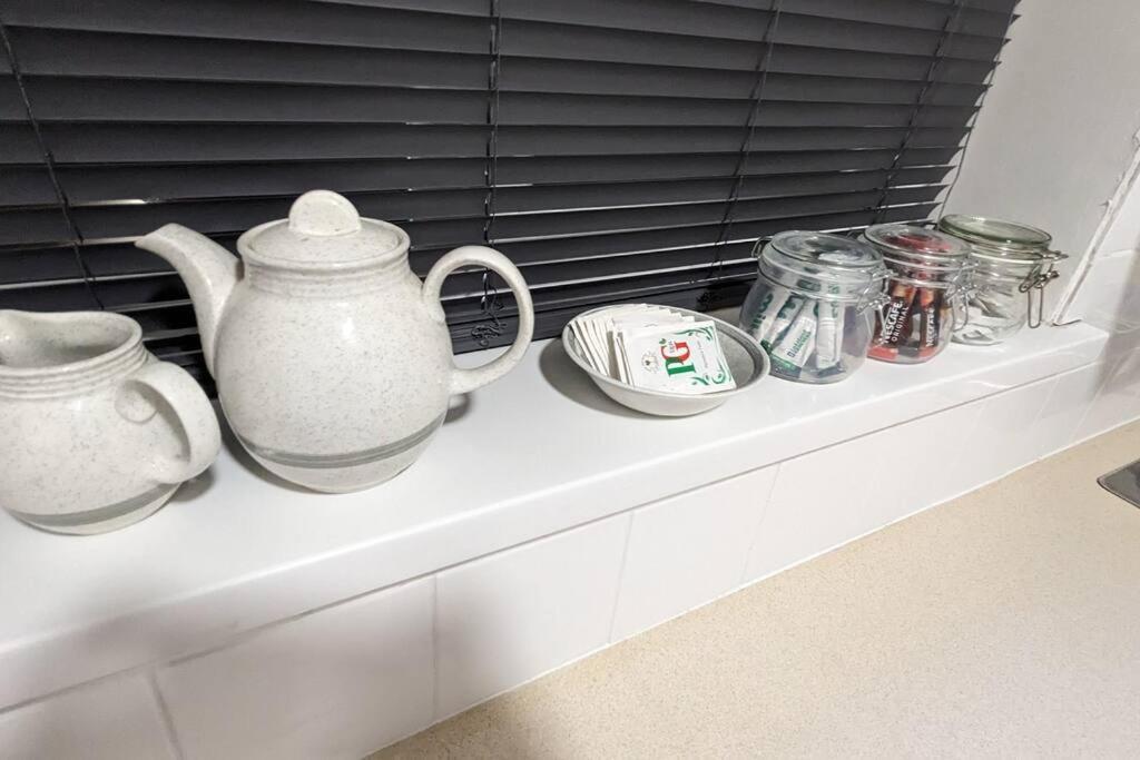 Apartment Barton Beachside - Comfort Onebedroom Apartment, Double & Sofabed - & Promenade Location - Over 21's, Family Friendly Only, Id Required, Stairs Access, Free Parking
