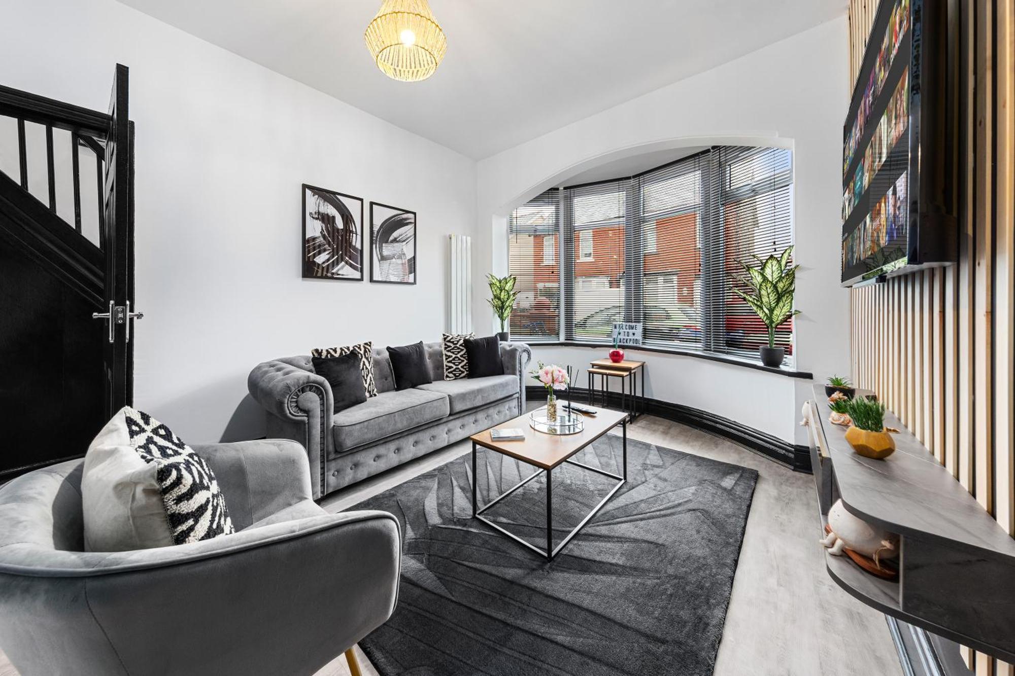 Holiday home Luxury By The Sea Blackpool's Finest Getaway For 8