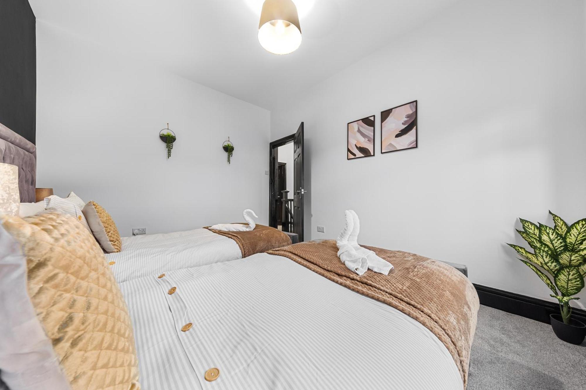 Luxury By The Sea Blackpool's Finest Getaway For 8 Holiday home