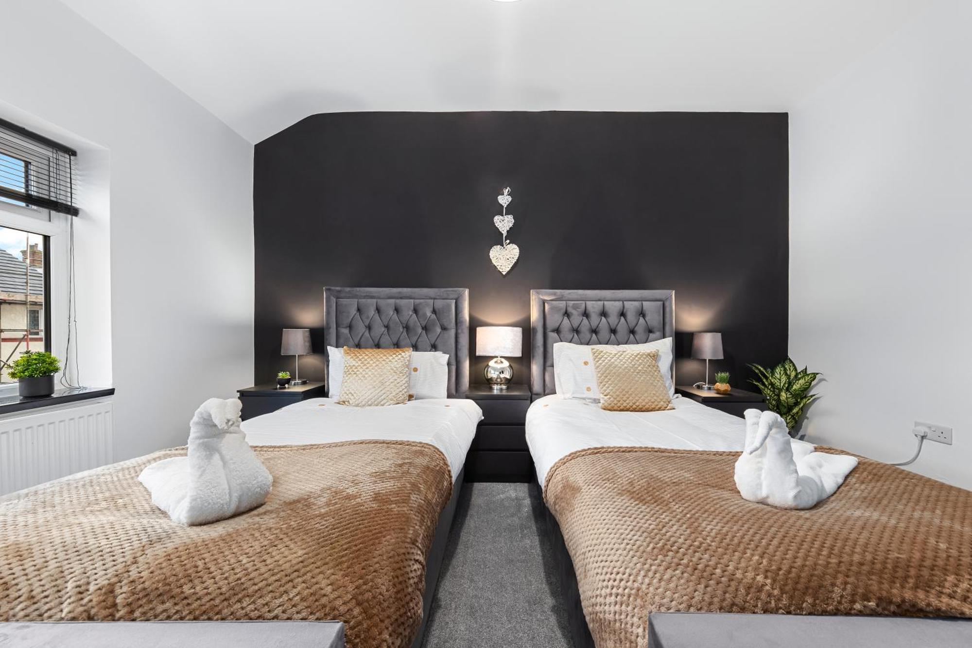 Luxury By The Sea Blackpool's Finest Getaway For 8 Blackpool