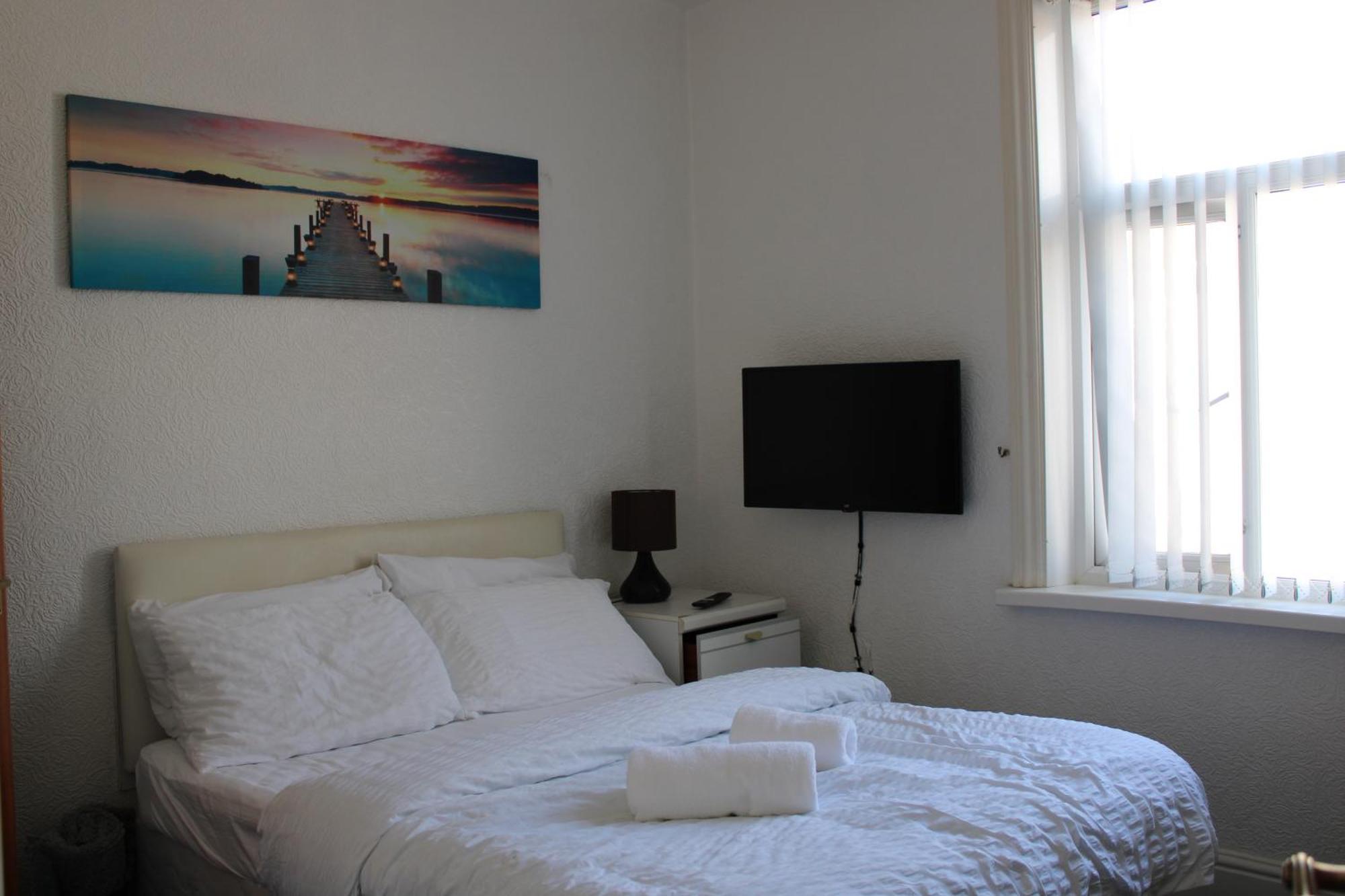 Lawnswood Apartment
