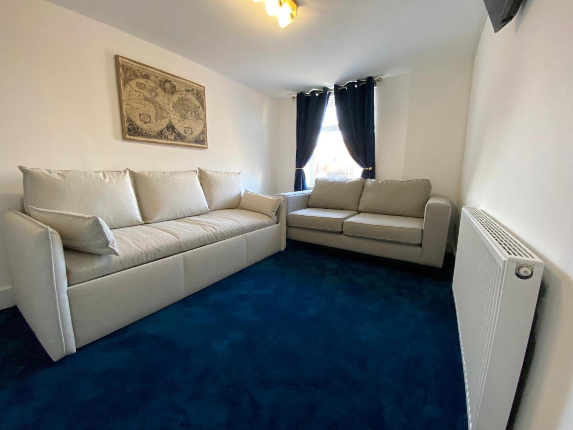 Apartment Aquarius - Sea View - Sleeps Seven *