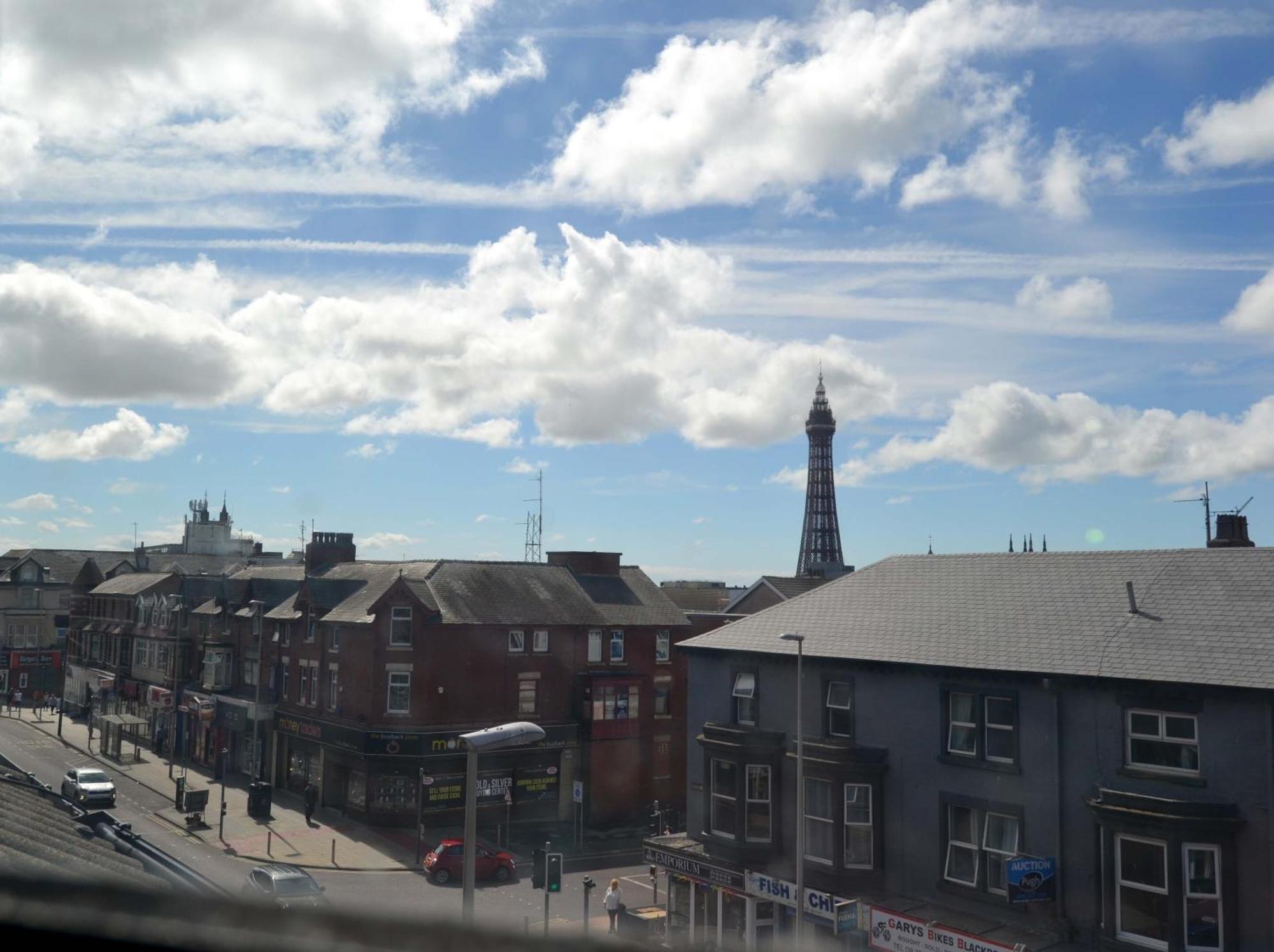 33 * Blackpool