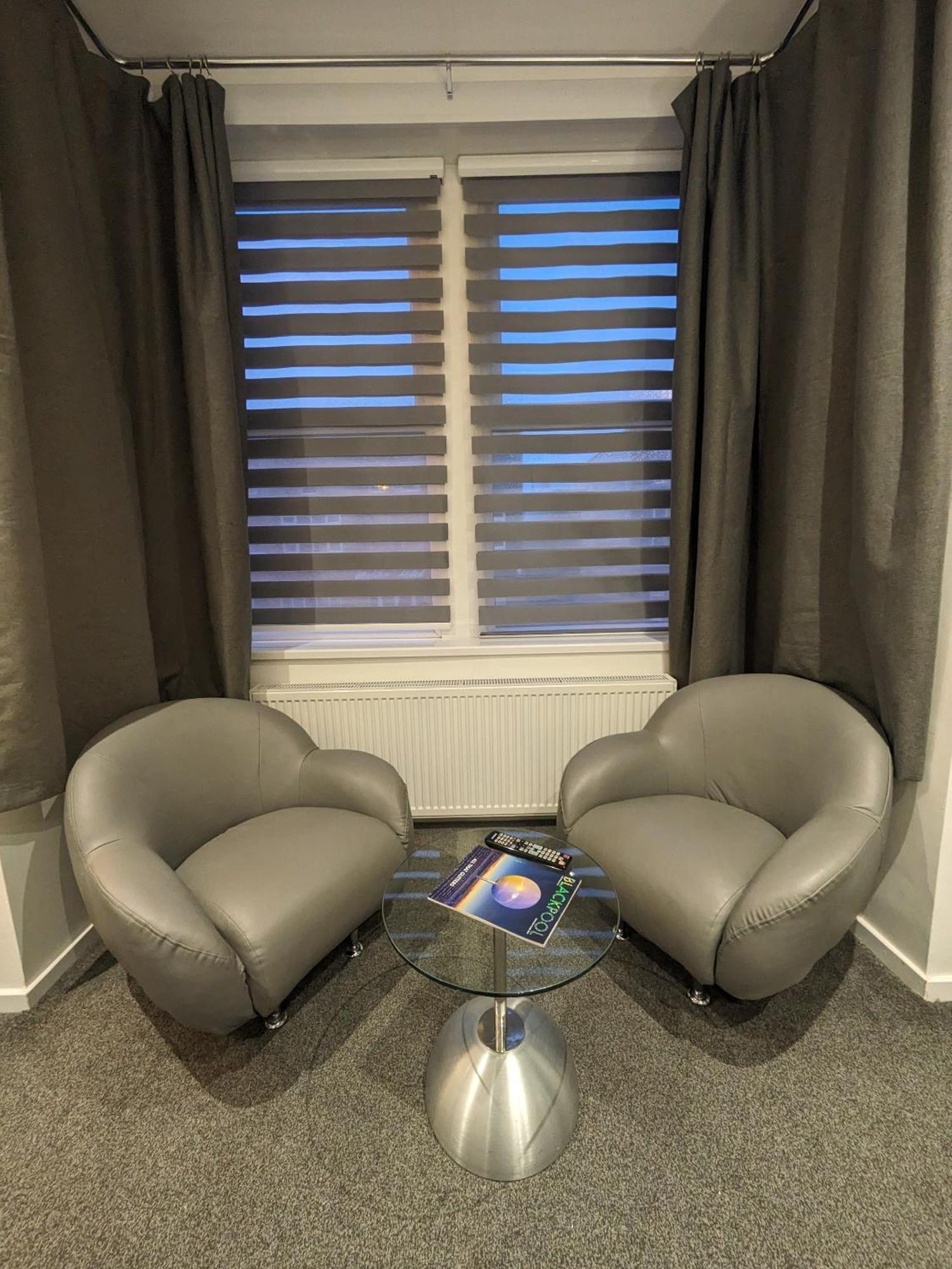 Hotel 33
