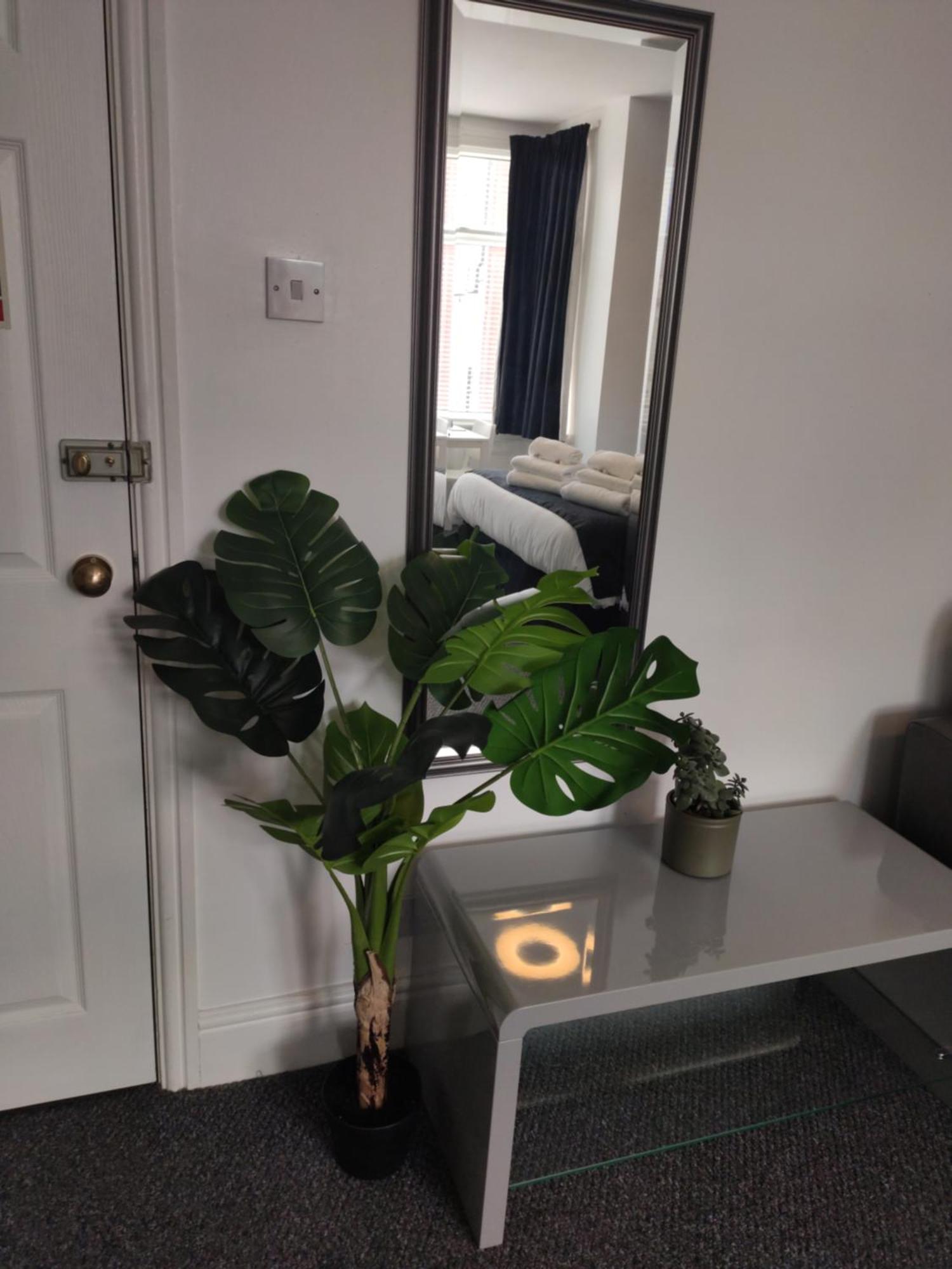 Q - Guest house