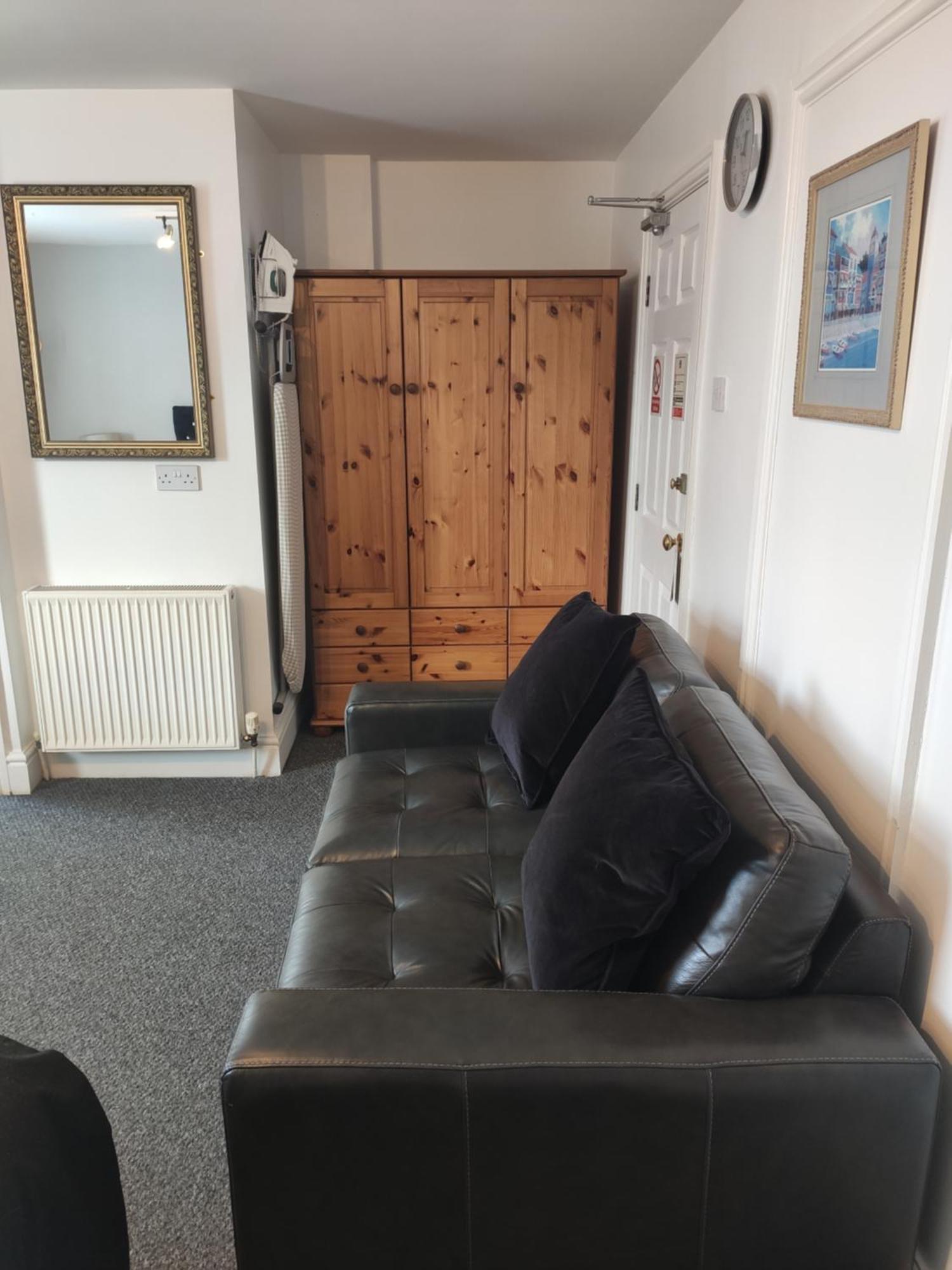 Q - Guest house