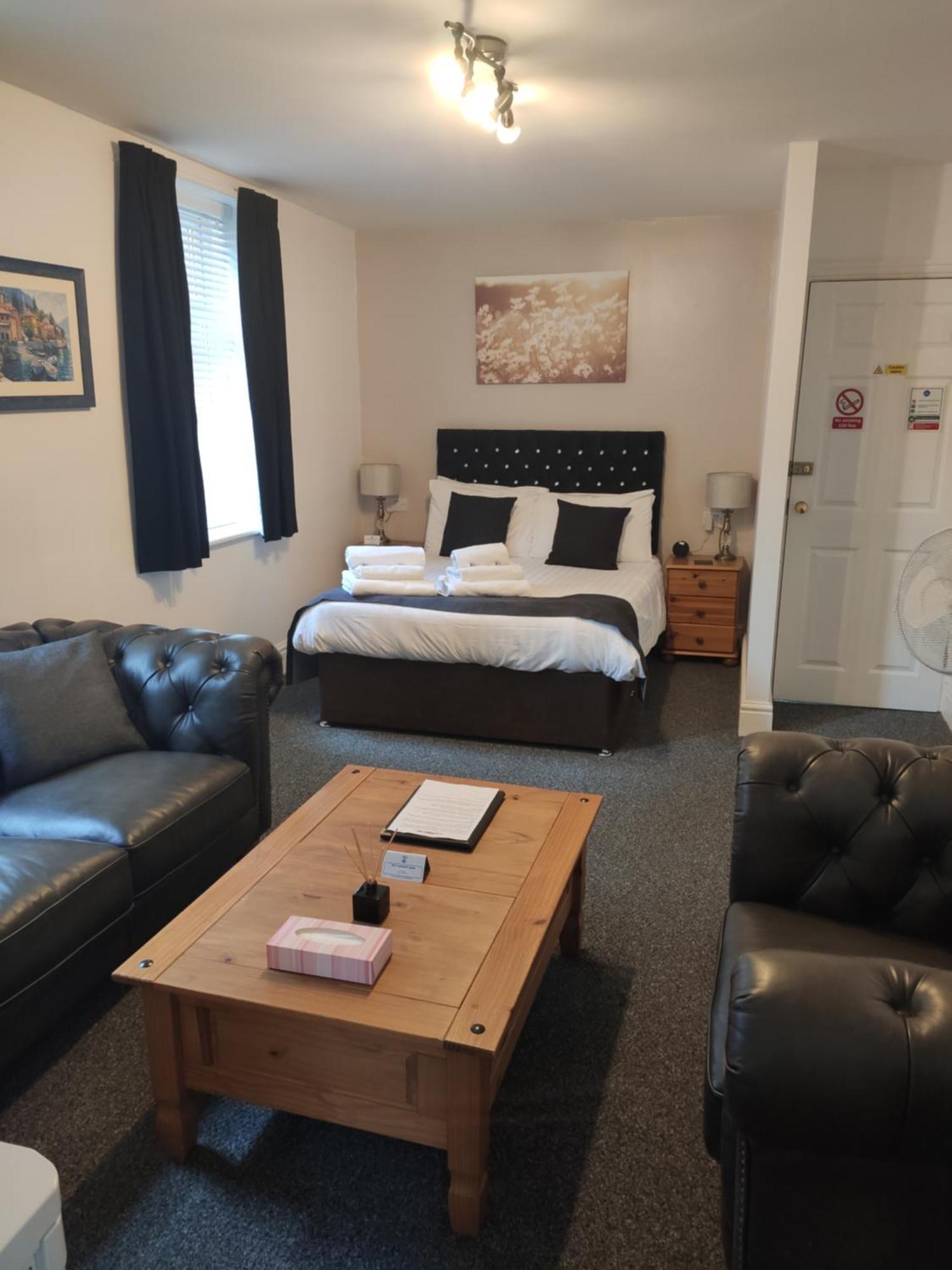 Q - Guest house