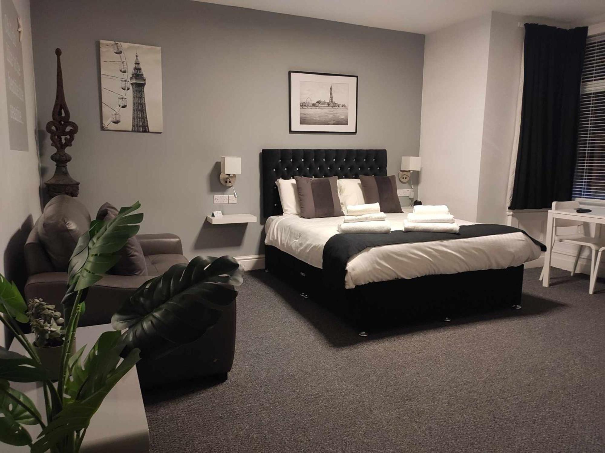 Guest house Q - Blackpool