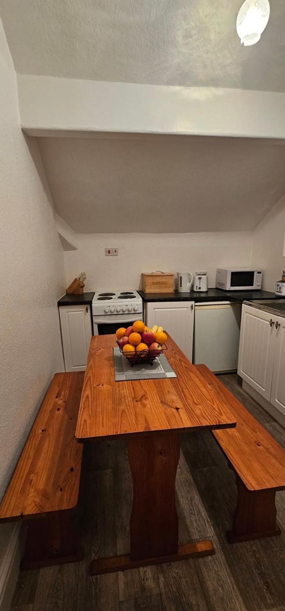 Lawnswood Apartment