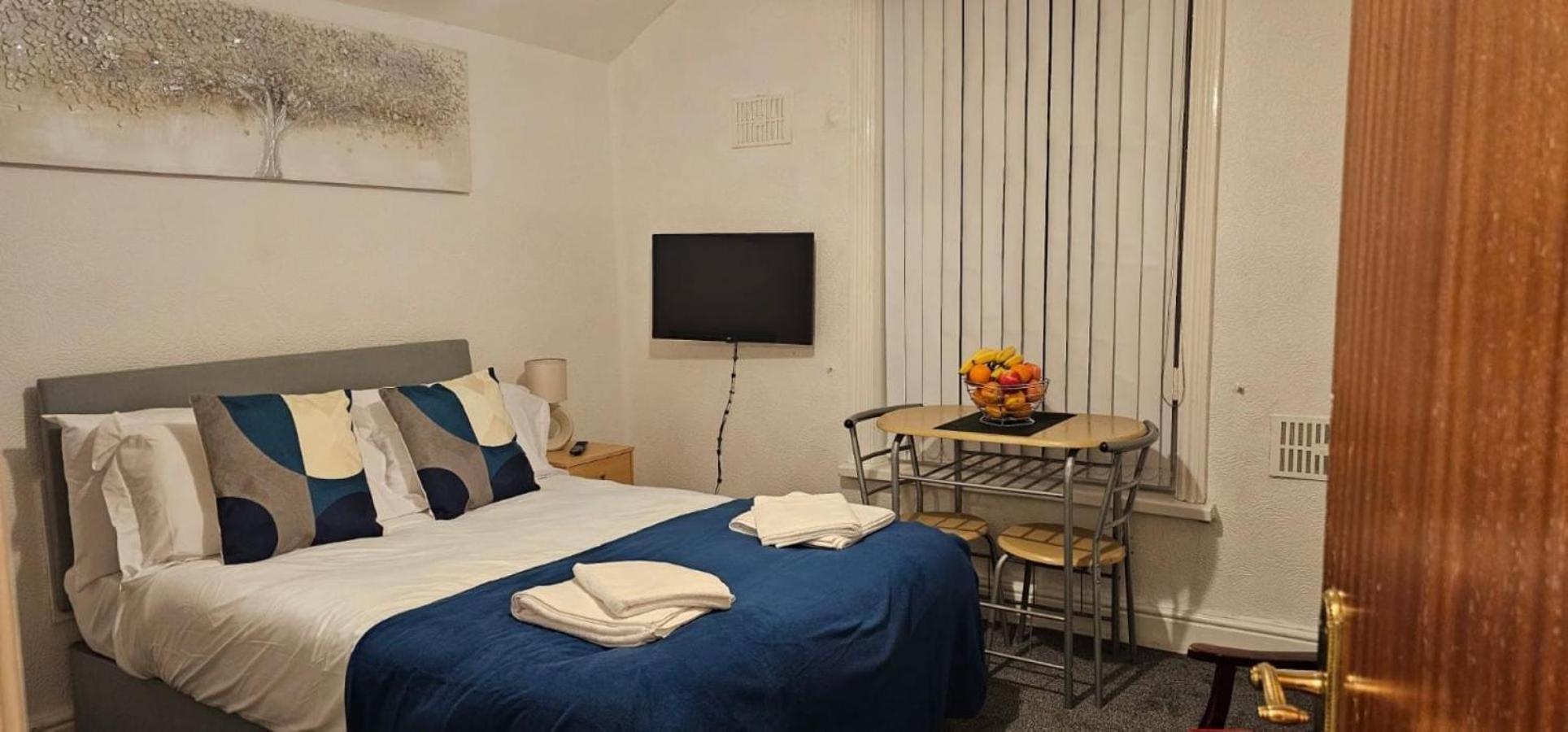 Lawnswood Apartment