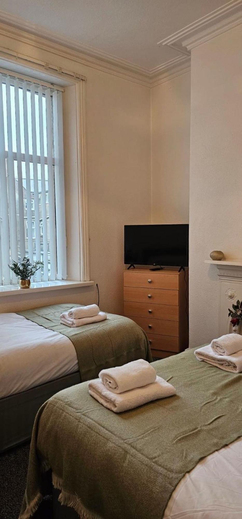 Lawnswood Apartment