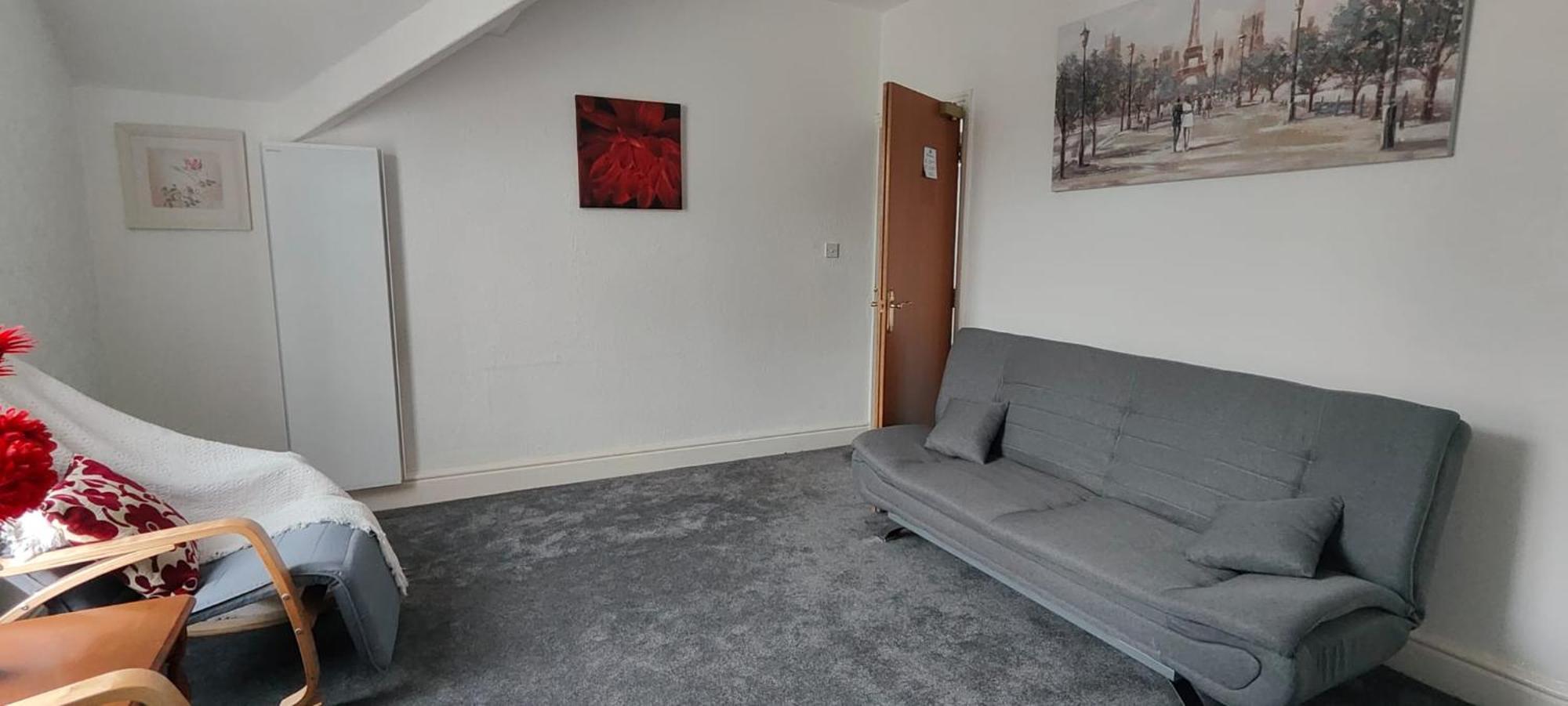 Lawnswood Apartment
